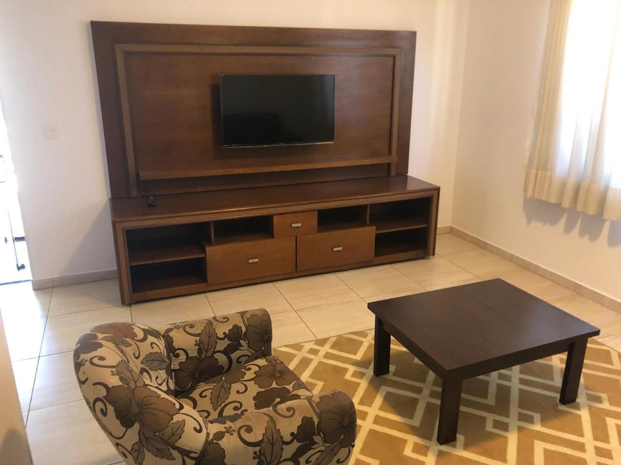 Hospedagem Oliveira Vaz Lobo Apartment Mococa Exterior photo